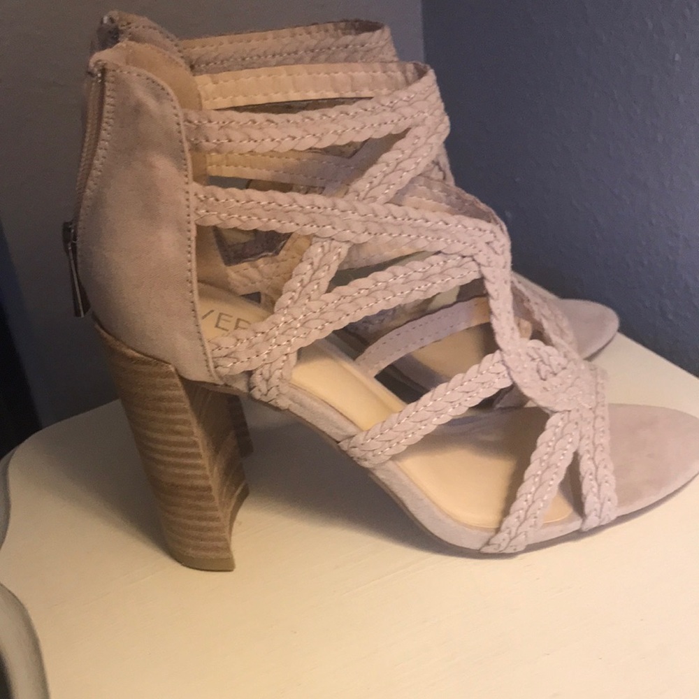 Verali sandals, beige, braided strappy, sexy, chunky heel SIZE 7.5